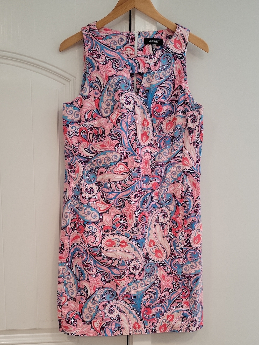 Nine West Pink and Blue Paisley Sleeveless Womens Dress Size 12 Lined w/ Pockets